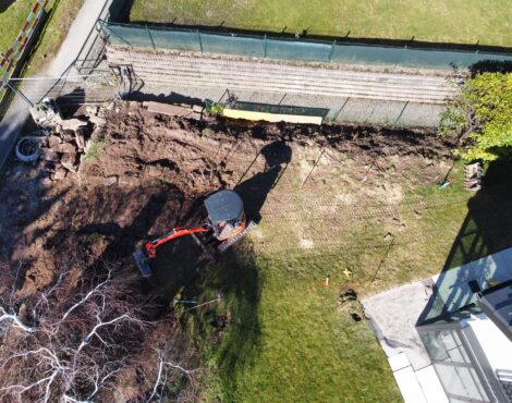 Terrassement du terrain pour la piscine à Saint-Légier